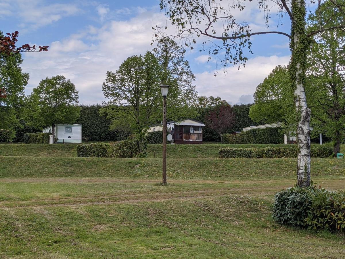 Camping De Ladignac Le Long Bel Air ภายนอก รูปภาพ