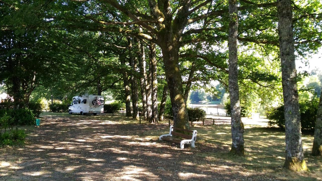 Camping De Ladignac Le Long Bel Air ภายนอก รูปภาพ